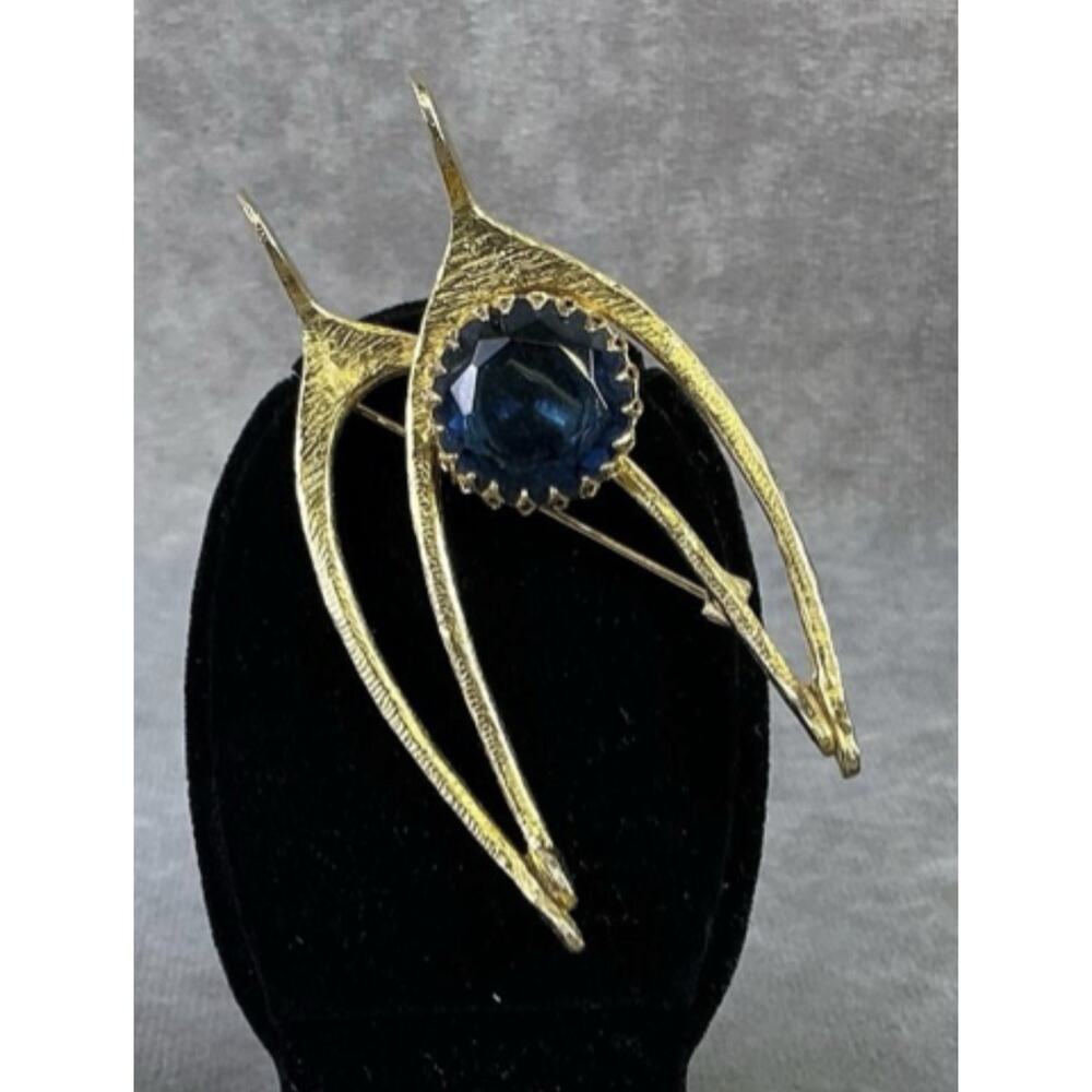 Vintage Gold Tone Double Wishbone Brooch.